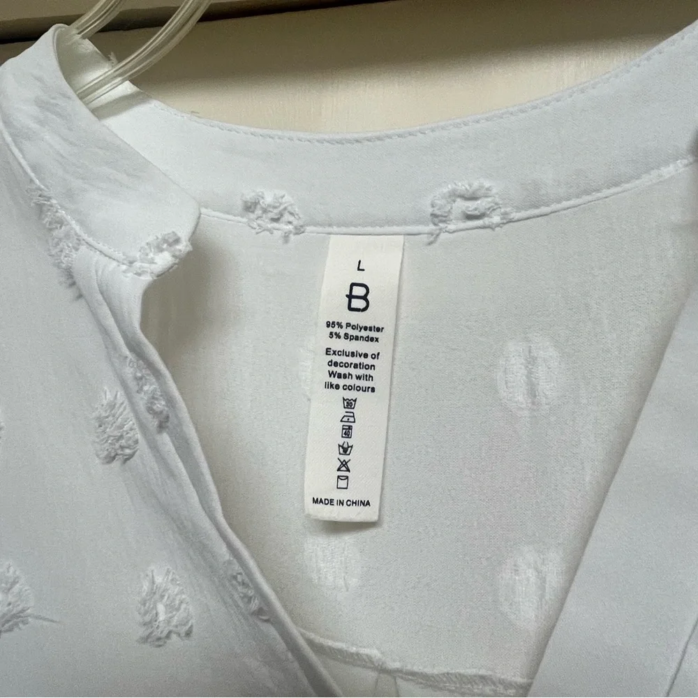 Blooming Jelly White Blouse V Neck with Ruffle Flowy Sleeve - Picture 3 of 3